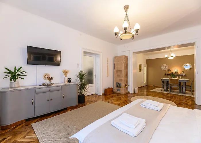 Casuta Muresan In Centrul Istoric * Brasov